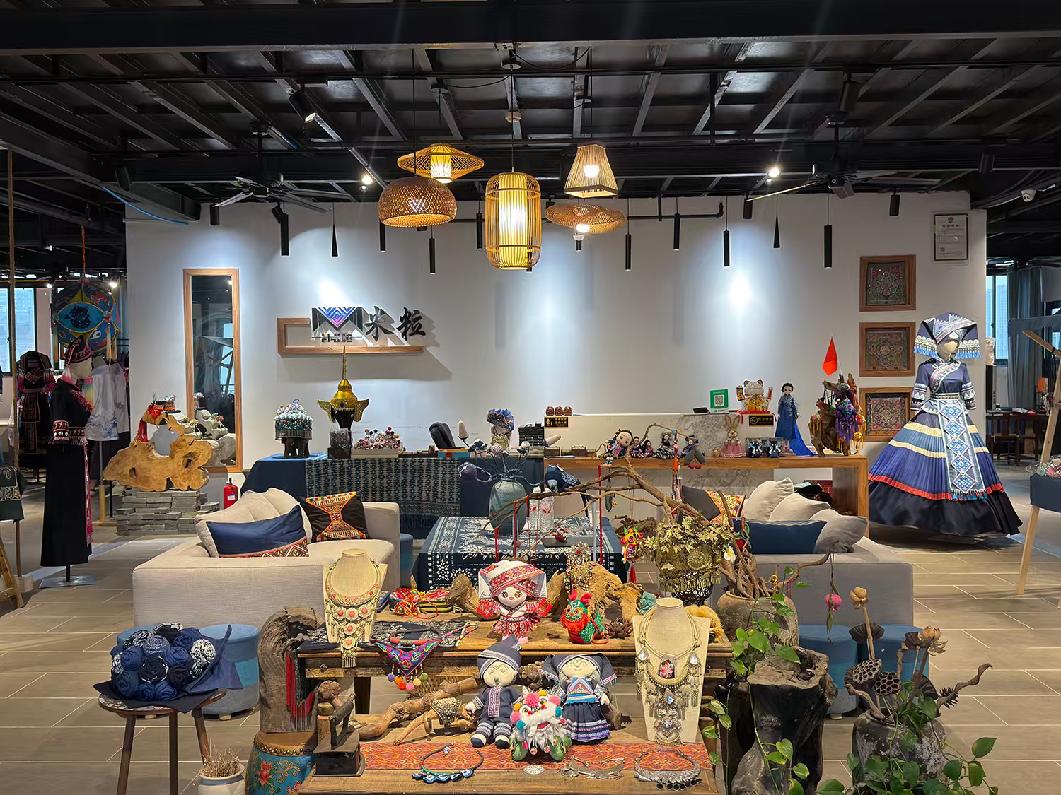 品牌线下展厅实景